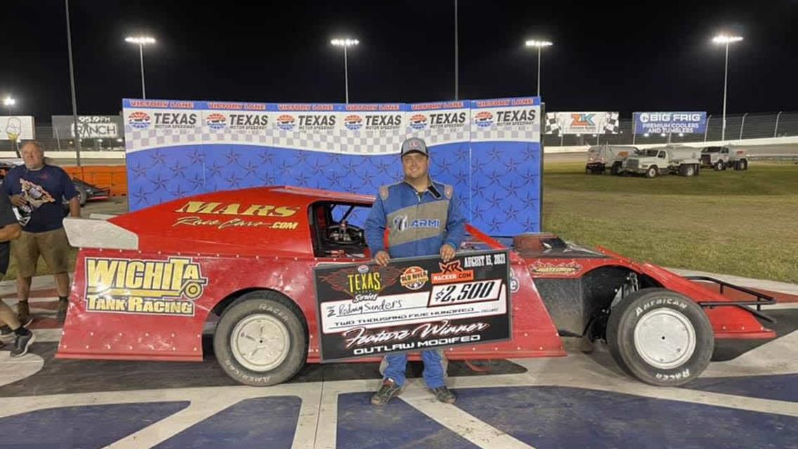 Rodney Sanders records fifth-straight Texas Monday Series triumph