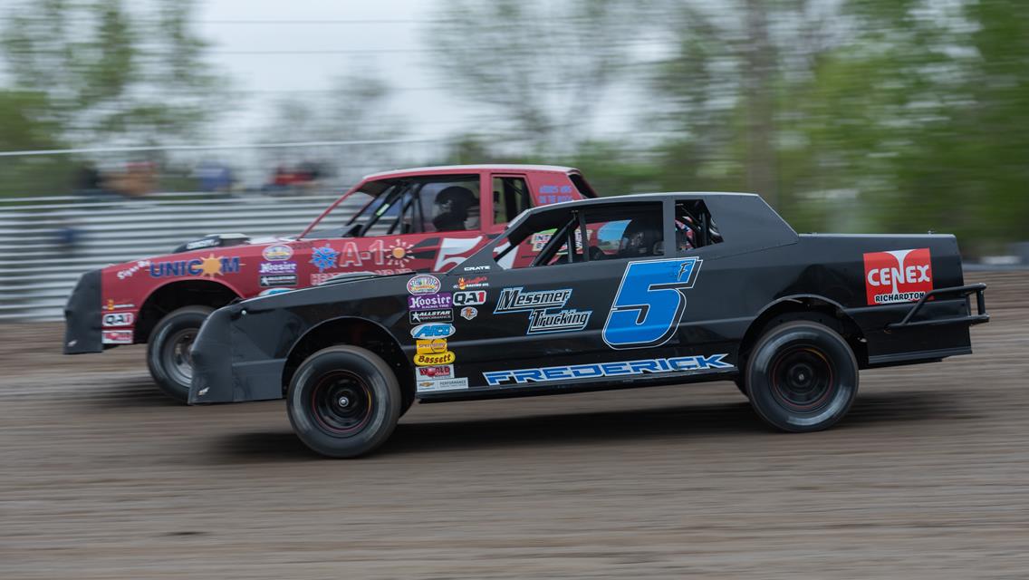FREDERICK SURVIVES A SIZZLING 40 LAPS