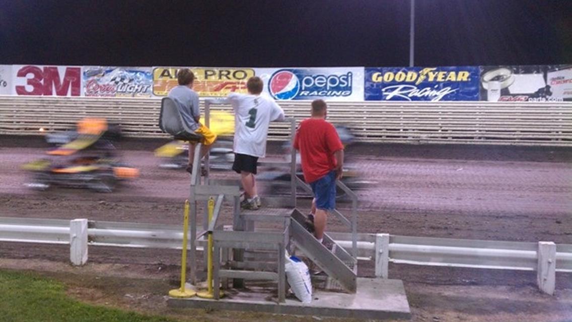 Spectators of the Burch Motorsports #1m are hoping for a win this week at Knoxville