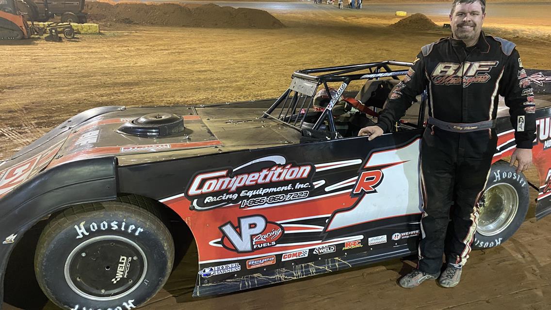 Hickman third with Topless Outlaws at Duck River