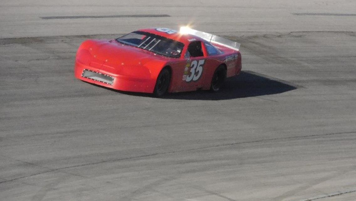 Holt picks up second feature win after rough 2017 season