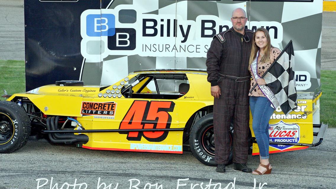 Schley tops the 50-Lap Slinger Late Model Feature on Vintage Night