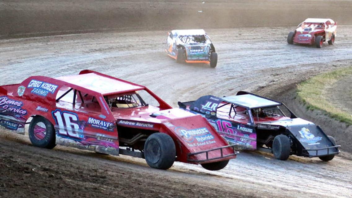 Justin, Austin Svoboda go 1, 2