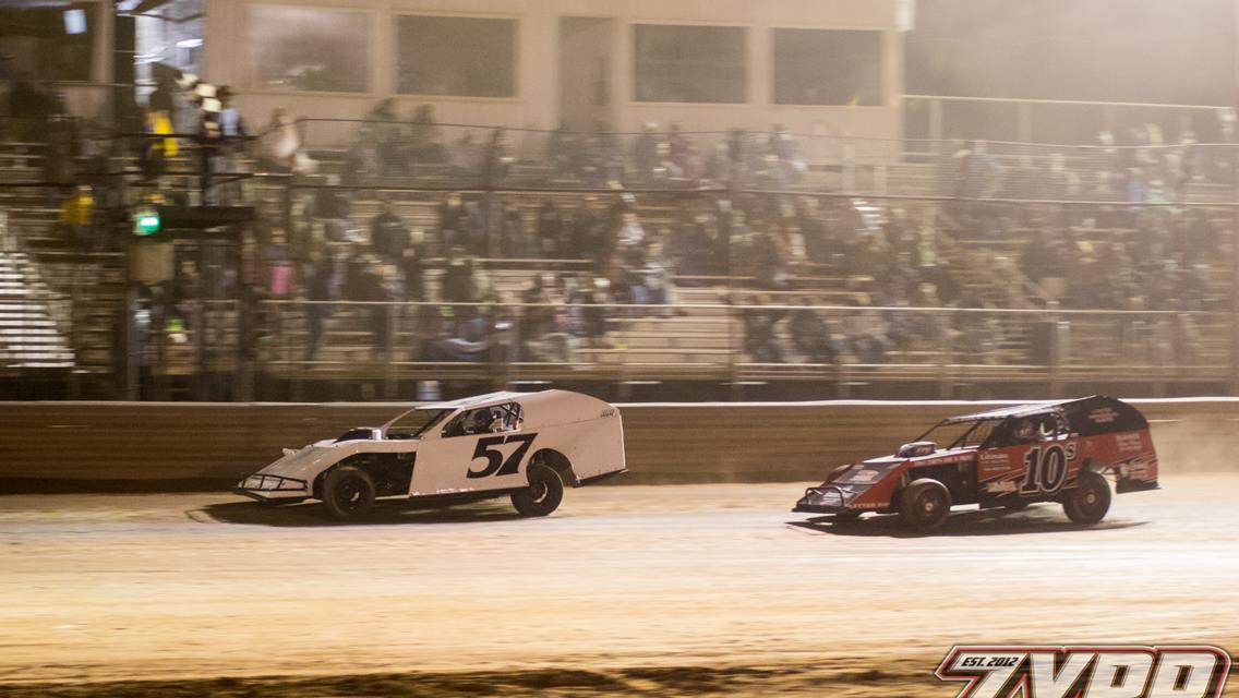 Chad Brachmann, 'Fast Freddy' Carpenter and Kyle Thomas Star at America's Baddest Bullring