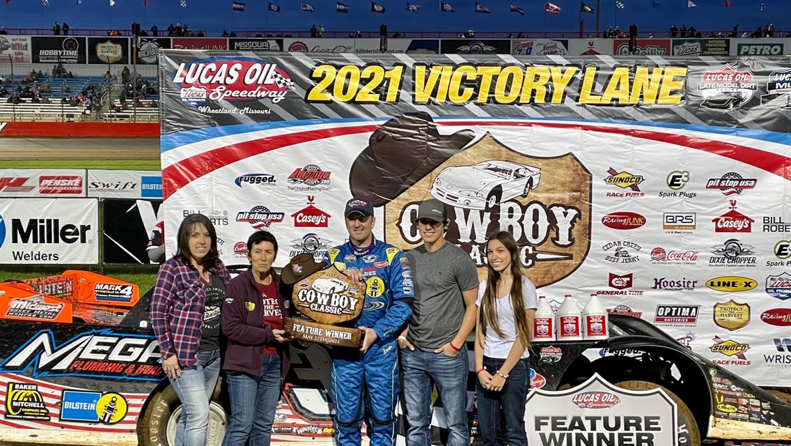 McCreadie leads all the way to capture "Cowboy Classic" in Show-Me 100 first prelim; Timms wins USRA Modified feature
