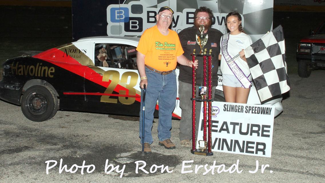 Stern tops Late Model Feature at Slinger