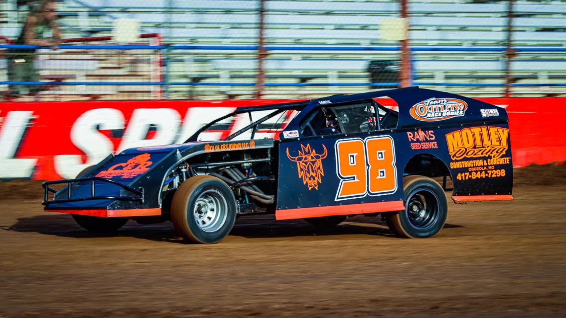 Lucas Oil Speedway Spotlight: Rookie Watts races No. 98 USRA B-Mod in tribute to fallen cousin