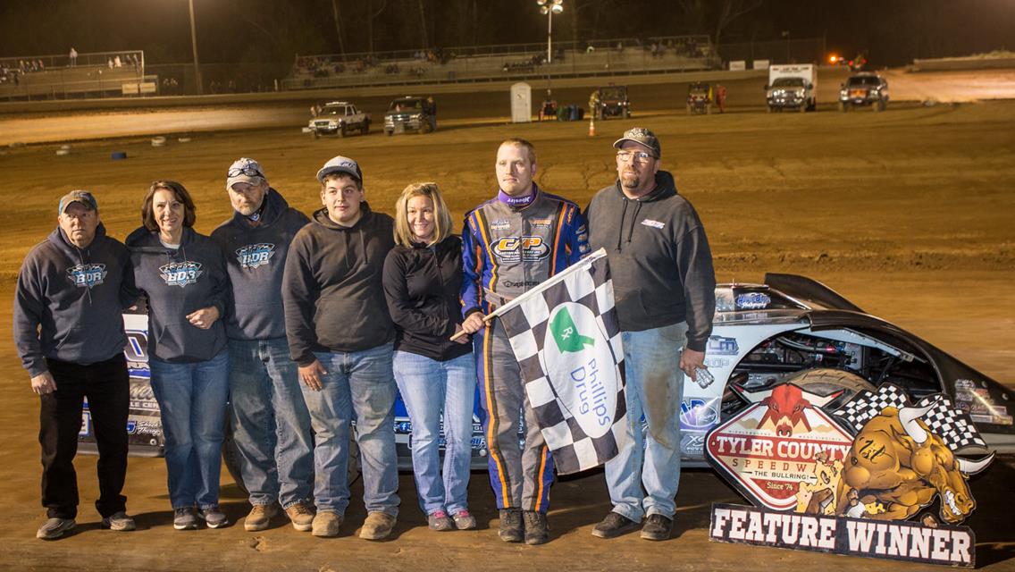 Chad Brachmann, 'Fast Freddy' Carpenter and Kyle Thomas Star at America's Baddest Bullring