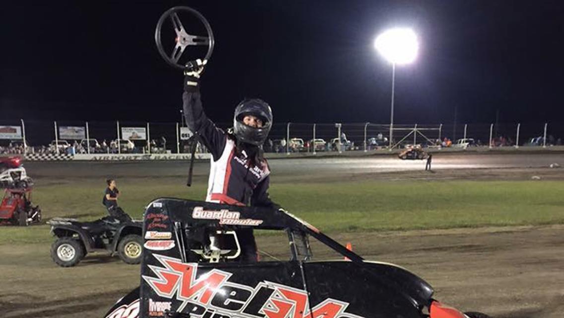 Shebester Smokes 'Em At Midget RoundUp Finale