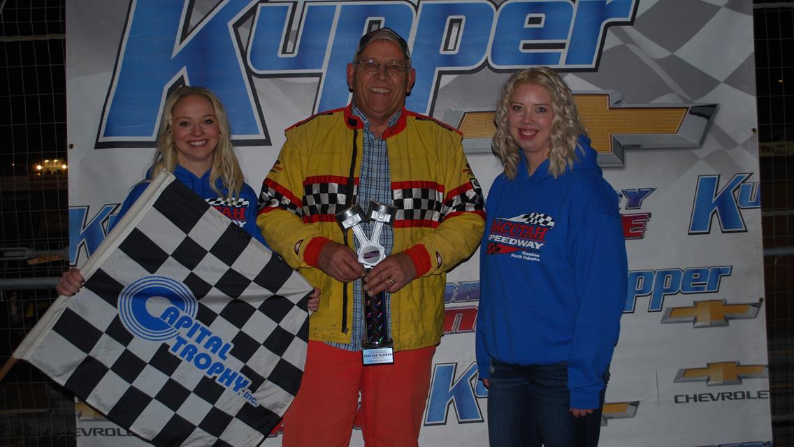 Seidler Dominates at Dacotah Speedway